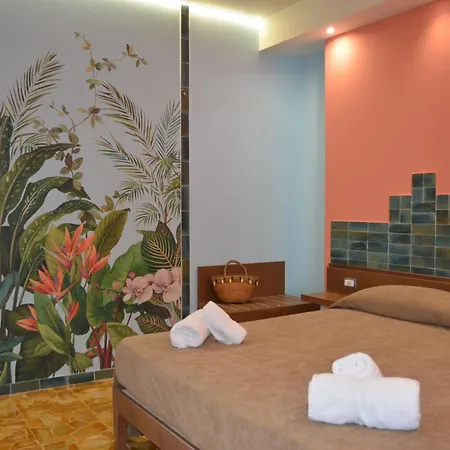 Kaleido - Center Bed & Breakfast 3*