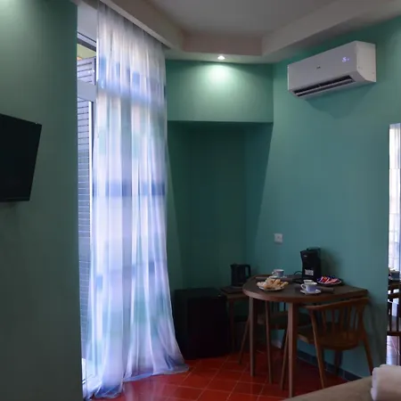 فندق مبيت وإفطار Kaleido - Center تروبيا